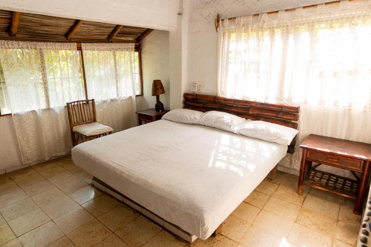Casa Mexica Bungalows Zihuatanejo Zewnętrze zdjęcie